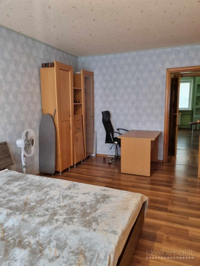 RENOVUOTAME NAME IŠNUOMOJAMAS 2 KAMBARIŲ BUTAS MAŽEIKIUOSE, SODŲ G. 10