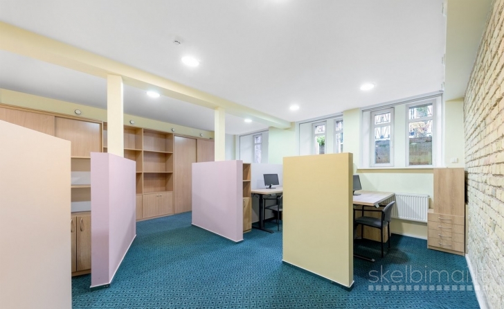 PARDAVIMUI -KOMERCINĖS PATALPOS VILNIAUS SENAMIESTYJE