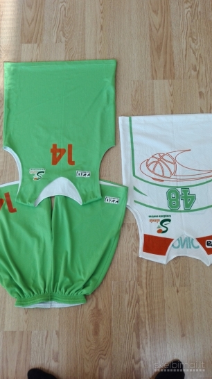 Krepšinio aprangos (Sabonio KC) vaikui (marškinėliai su šortais) dvejos poros