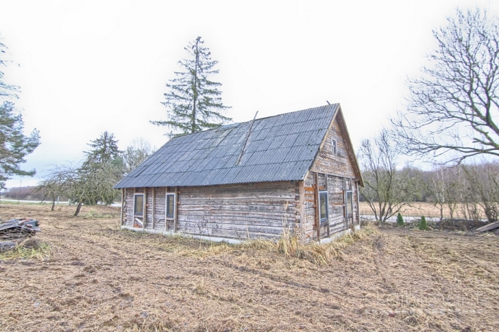 Parduodama labai pigiai sodyba