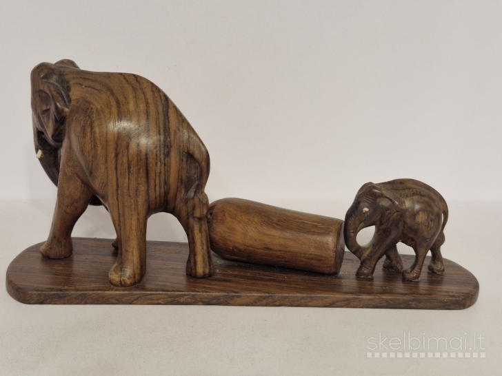 Medinė dramblio šeimos figūrelė - rankų darbo dekoras