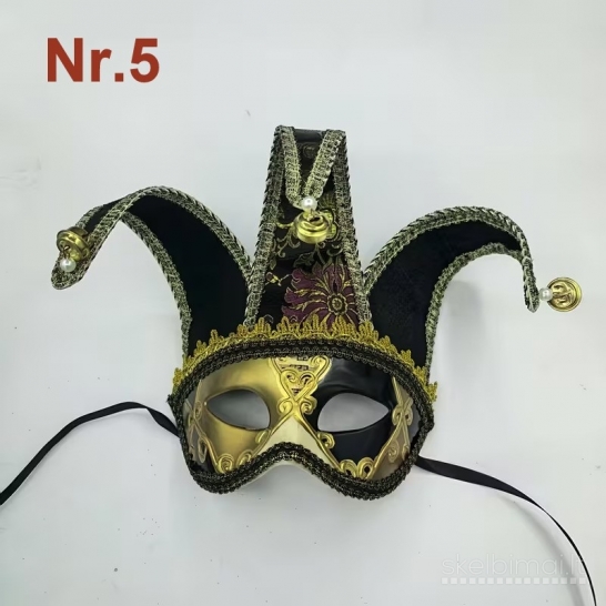 Venecijos vintažinės įvairios kaukės.