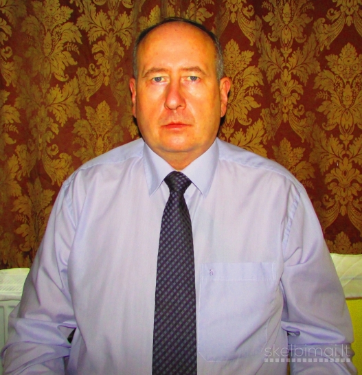 Vyras ieškosi moters