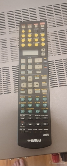 Yamaha RX-V1500 (7.1)