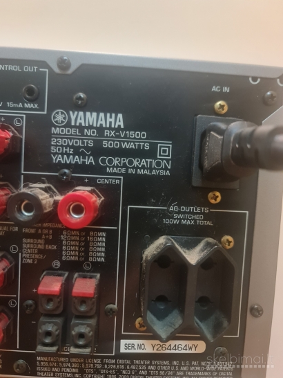 Yamaha RX-V1500 (7.1)