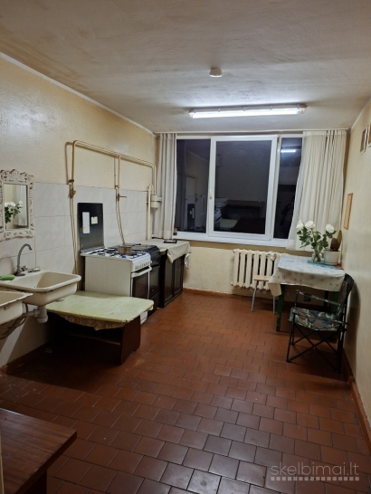 PARDUODAMAS 1 KAMBARIO PAGERINTO TIPO BENDRABUČIO BUTAS ALYTUJE