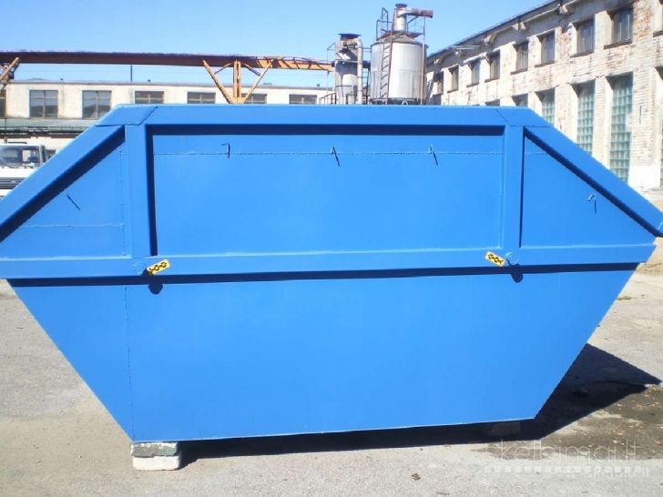 Statybnių atliekų konteineriai.