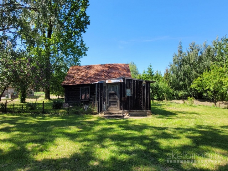 PARDUODAMA SODYBA SU DIDELIU SKLYPU IR ŪKINIAIS PASTATAIS KYBARTUOSE!