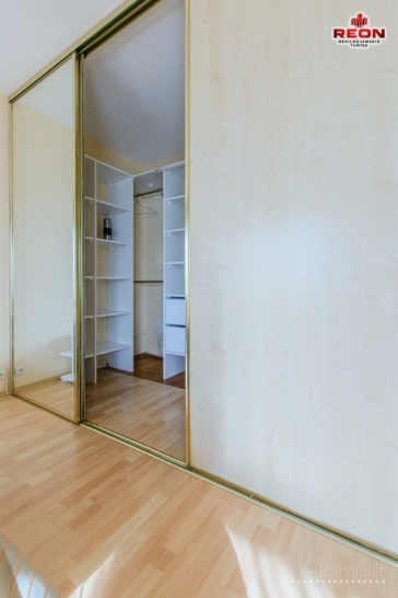 PUIKUS 4 KAMBARIŲ BUTAS PER 3 AUKŠTUS !!! ŠALIA EŽERŲ !!!!! SU TERASA, RŪS