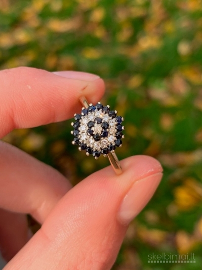 Naujas auksinis ziedas su deimantais ir safyrais