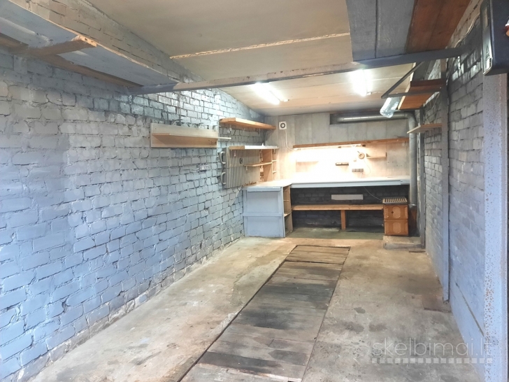 GARAŽO SU duobe ir darbastaliu NUOMA  Petrašiūnuose 