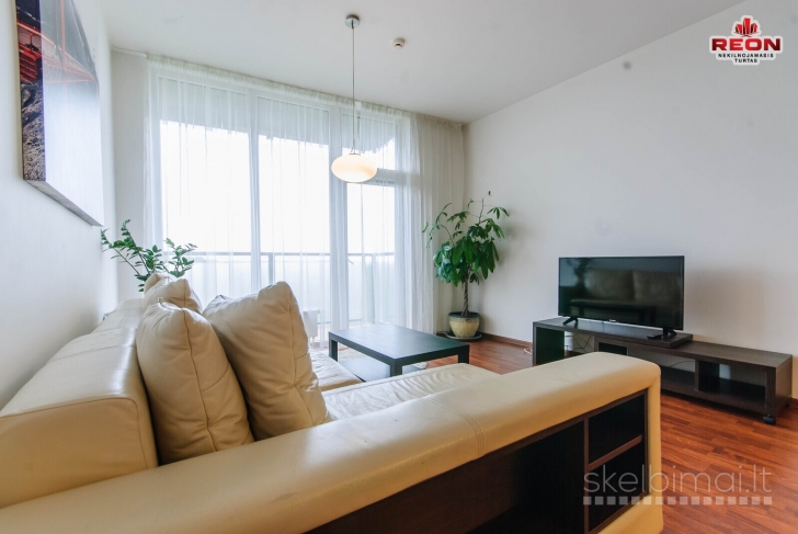 2 K. BUTAS SU NEREALIU VAIZDU,PARKINGAS IR SANDĖLIUKAS