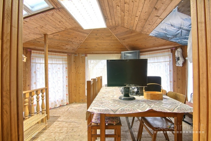 Parduodamas labai pigiai mūrinis sodo namelis