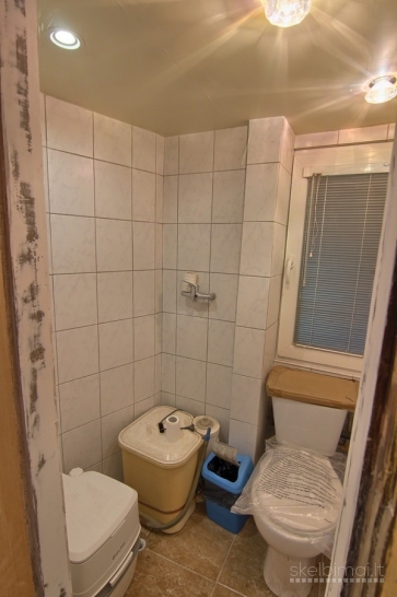 Parduodamas labai pigiai mūrinis sodo namelis