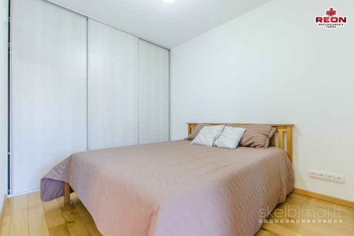 ŠVIESŪS, JAUKŪS IR ŠILTI NAMAI KELIOS MINUTĖS IKI VILNIAUS SENAMIESČIO!