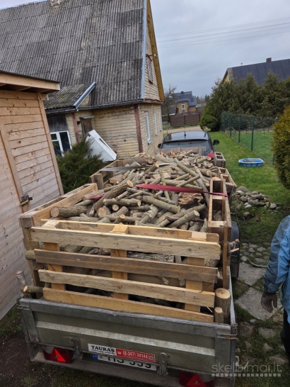 Parduodu sausas malkas – 100 Eur už priekabą arba 50 Eur atsiimant patiems!