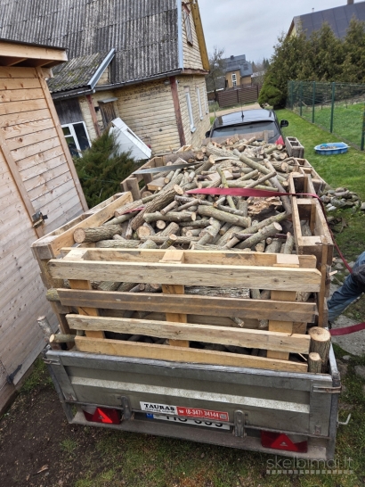 Parduodu sausas malkas – 100 Eur už priekabą arba 50 Eur atsiimant patiems!