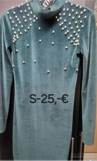 Nauja.Aksominė suknelė,visoms progoms s-dydis.