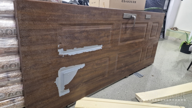 Parduodamos naudotos durys