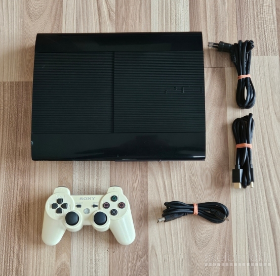 Sony Playstation3 + 75 žaidimai
