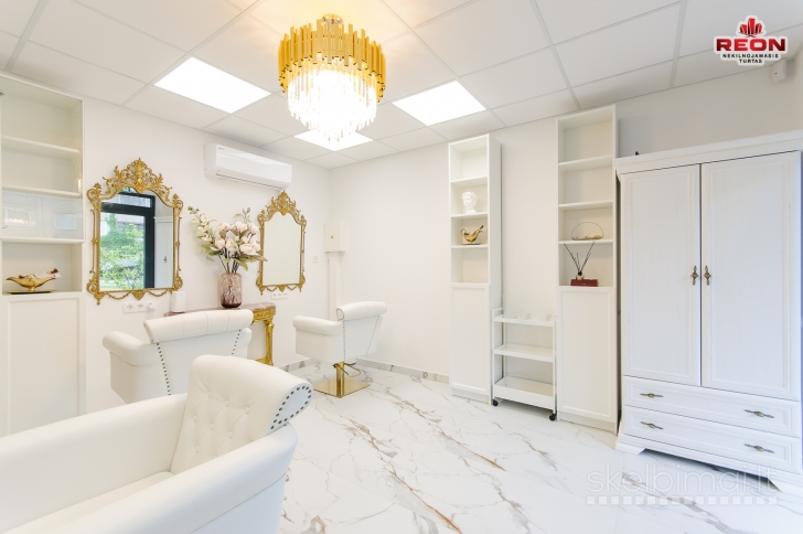 Išnuomojamas įrengtas grožio salonas