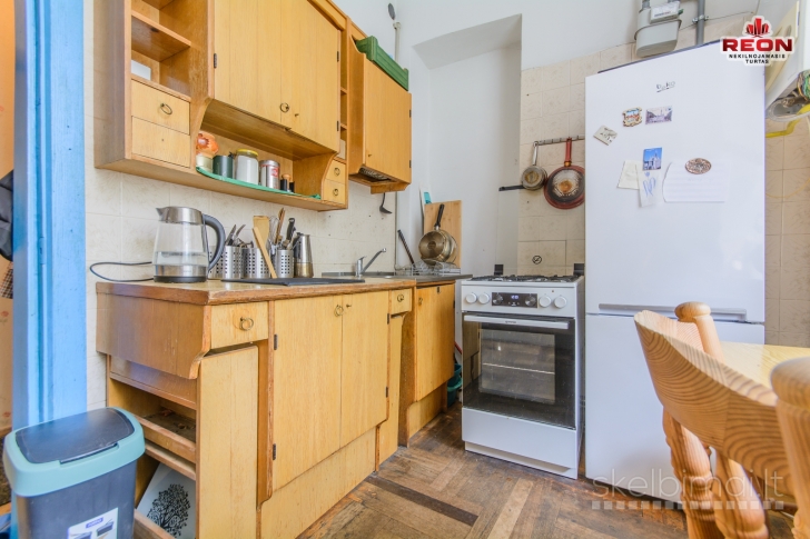 TVARKINGAS 4 KAMBARIŲ BUTAS SENAMIESTYJE!