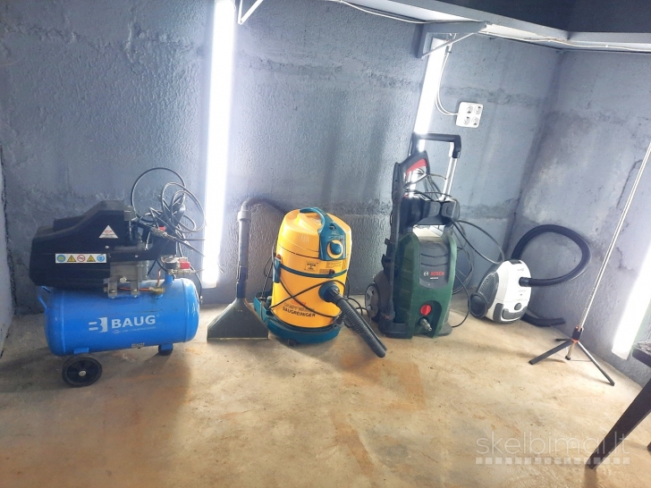 Garažo su autosalonų cheminio valymo įranga ir chill zona nuoma