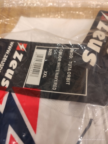 Nauji vyriški sportiniai treningai (pilnas kostiumas)