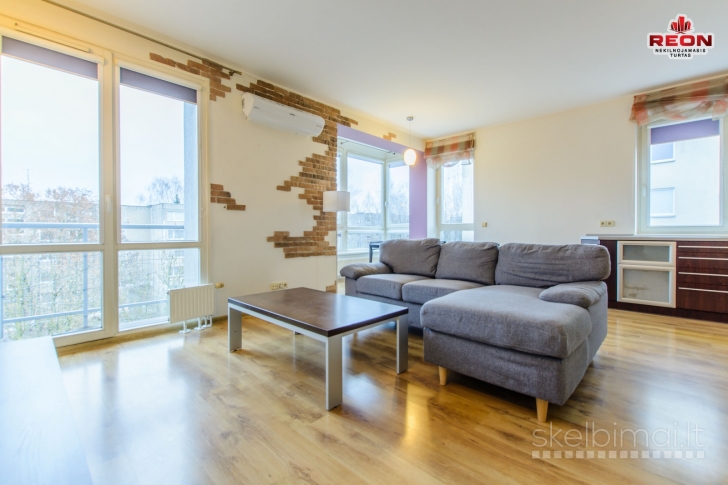 NUOMOJAMAS ŠVIESUS DVIEJŲ KAMBARIŲ BUTAS Š. MIESTELYJE!