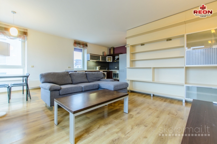 NUOMOJAMAS ŠVIESUS DVIEJŲ KAMBARIŲ BUTAS Š. MIESTELYJE!