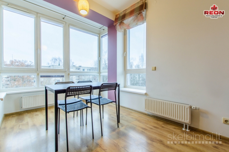 NUOMOJAMAS ŠVIESUS DVIEJŲ KAMBARIŲ BUTAS Š. MIESTELYJE!