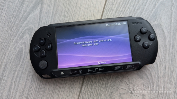 Atrištas PSP Street E-1004 32gb + 55 žaidimai