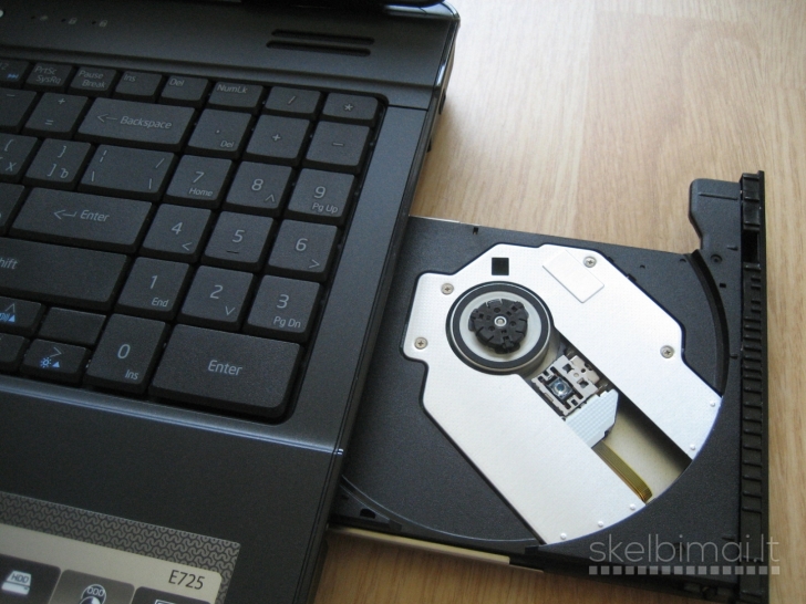 Veikiantis ASUS filmams ir netik 2.00GHz/ 250GB