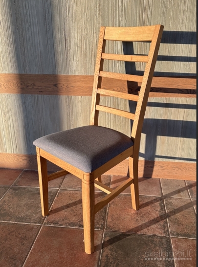 IŠPARDAVIMAS ąžuolo masyvo kėdės