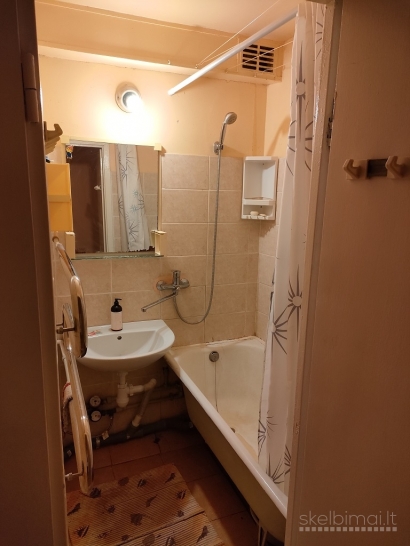 Vieno kambario butas