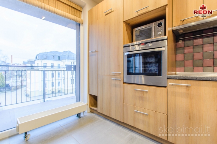 ŠVIESŪS, JAUKŪS IR ŠILTI NAMAI KELIOS MINUTĖS IKI VILNIAUS SENAMIESČIO!