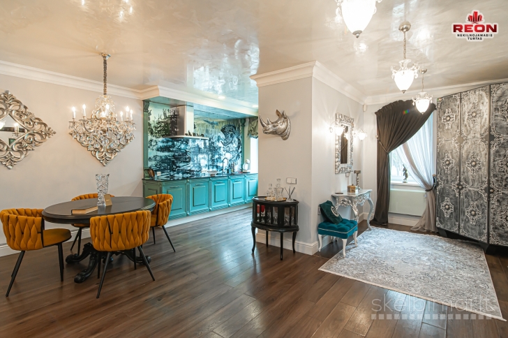 VISIŠKAI NAUJAI ĮRENGTAS 3 KAMBARIŲ BUTAS SU JACUZZI IR VIETA UŽDARAME KIEM