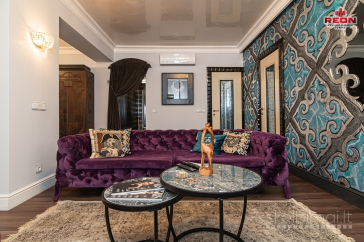 VISIŠKAI NAUJAI ĮRENGTAS 3 KAMBARIŲ BUTAS SU JACUZZI IR VIETA UŽDARAME KIEM