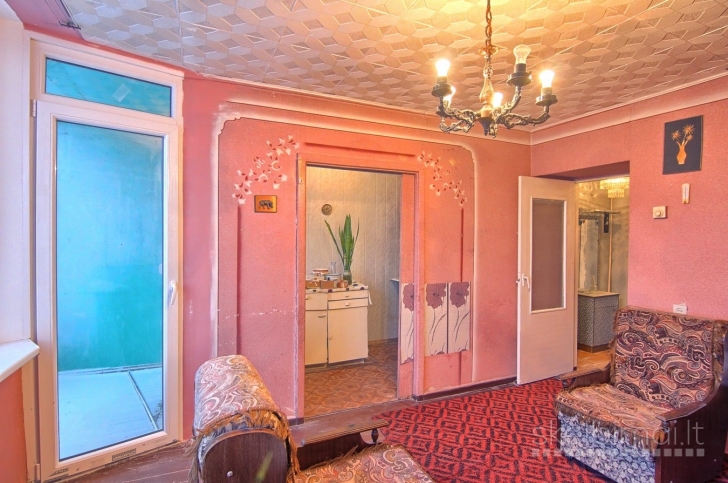 Parduodamas pigiai 1-o kambario butas