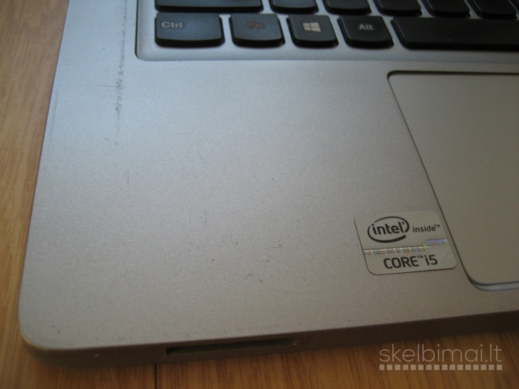 LENOVO U310 13.3/ i5 2.60GHz/ 8GB/ 128GB/ 2 val.