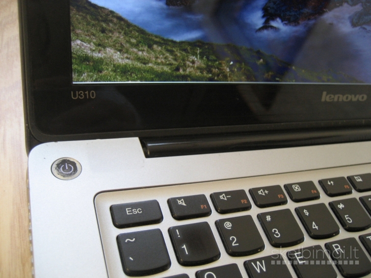 LENOVO U310 13.3/ i5 2.60GHz/ 8GB/ 128GB/ 2 val.