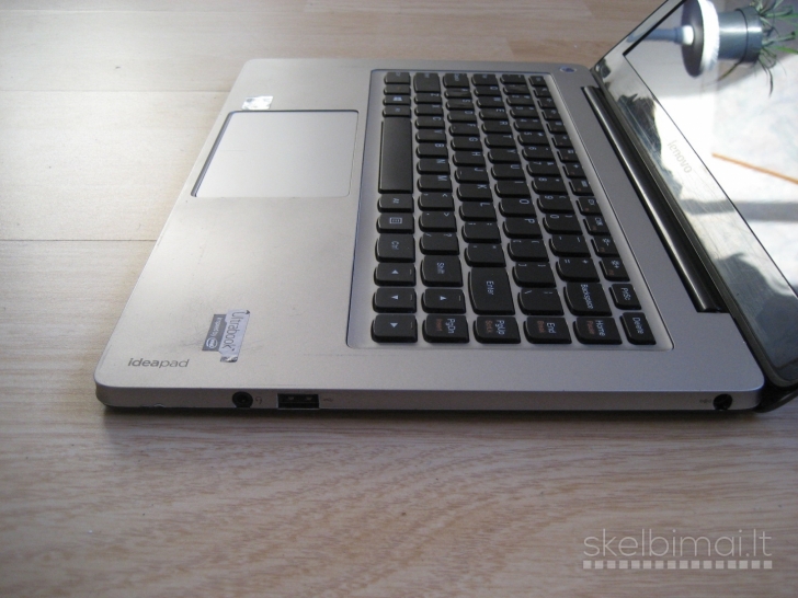 LENOVO U310 13.3/ i5 2.60GHz/ 8GB/ 128GB/ 2 val.