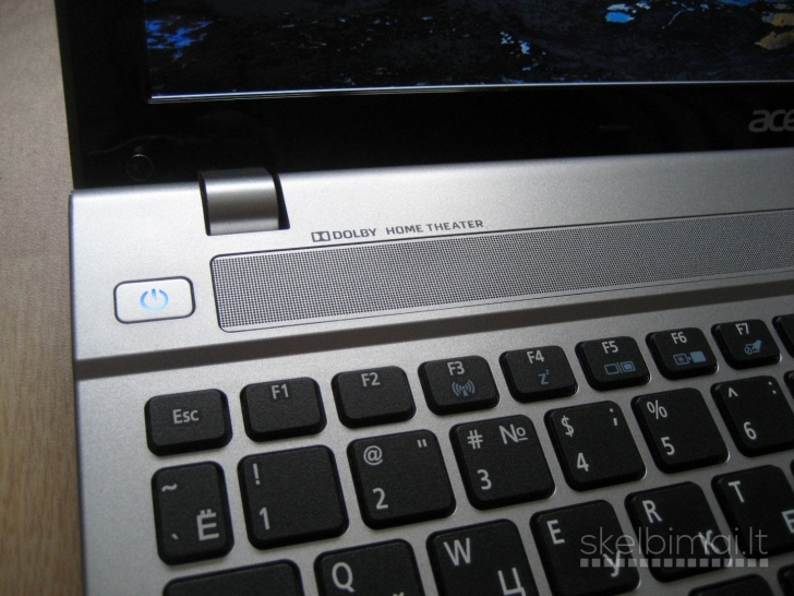 ACER V3-571G i5/ 240GB/ 1GB Nvidia/ nauja baterija