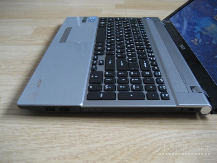 ACER V3-571G i5/ 240GB/ 1GB Nvidia/ nauja baterija