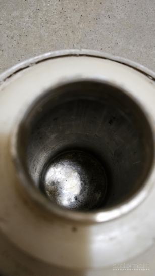 Vintažinis metalinis termosas