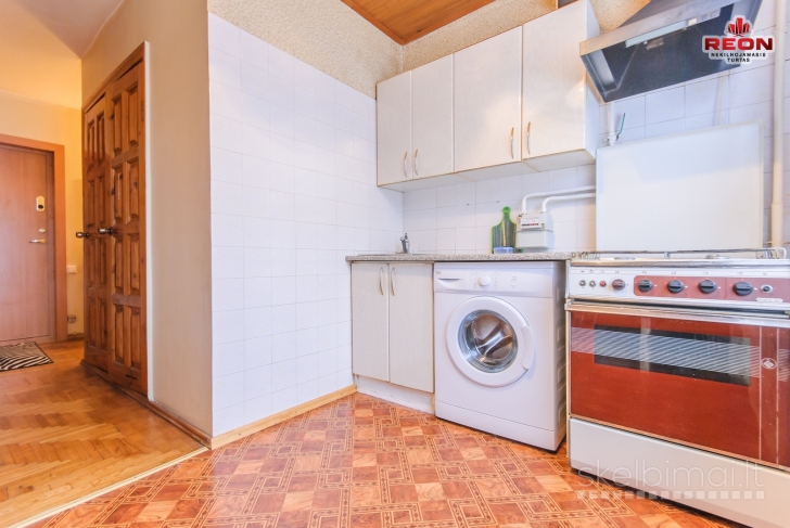 TVARKINGAS 2 IZOLIUOTŲ KAMBARIŲ BUTAS KAROLINIŠKĖSE!