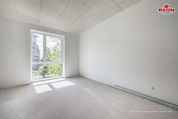 PARDUODAMAS IŠSKIRTINIS 4 KAMBARIŲ BUTAS SU DIDELE TERASA ŽVĖRYNE!