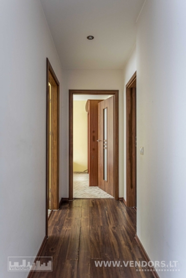 PARDUODAMAS ĮRENGTAS BUTAS ŽEMUTINIUOSE KANIŪKUOSE, ĮKALNĖS AKLG.