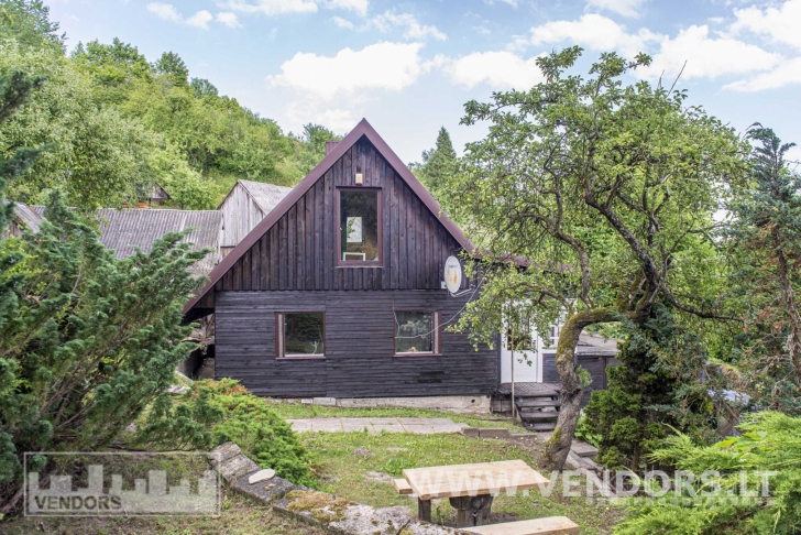 PARDUODAMA SODYBA JURBARKO R. SAV., SEREDŽIAUS MSTL., PIEŠTVĖS G.