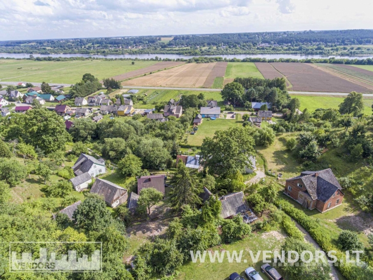 PARDUODAMA SODYBA JURBARKO R. SAV., SEREDŽIAUS MSTL., PIEŠTVĖS G.